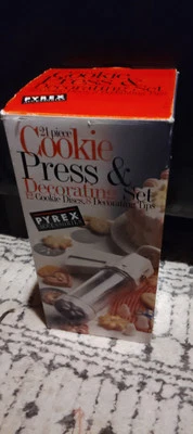 Juego de decoración y prensa de galletas vintage Pyrex Foto 1 de 4