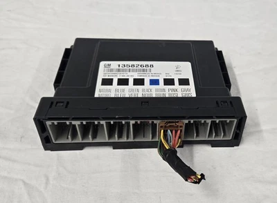 Conjunto de módulo de control de carrocería Chevrolet Equinox LT 2010-14 2,4 L BCM. ID-13582688 OEM Foto 1 de 4