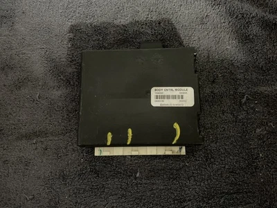 00 01 02 03 04 05 Chevrolet Monte Carlo Impala BCM módulo de control de carrocería Foto 1 de 3