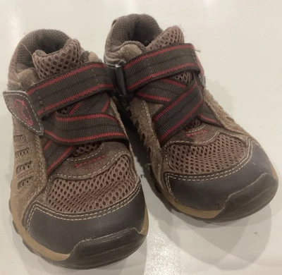 Sapato infantil Stride Rite OSMOND tamanho 10 couro marrom - Imagem 1 de 4