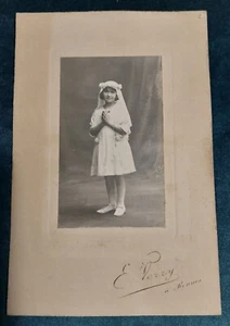 Photographie ancienne communiante Verry Rennes 8 X 12 cm - Imagen 1 de 2