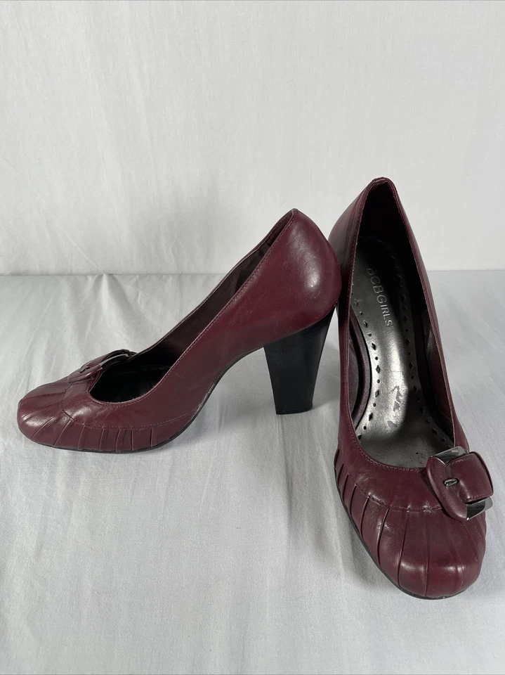 BCBGirls Tacones de Cuero 8m Borgoña Sin Cordones Clásicos con Hebilla  Foto 1 de 4