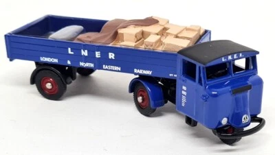 Trackside 1/76 - Scammell Mechanical Horse Dropside LNER Model Truck - Image 1 of 4