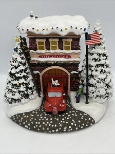 Thomas Kinkade 2019 Estación de Bomberos de Navidad de First Responder probada funciona - Imagen 1 de 8