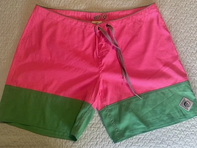 Volcom board shorts women/juniors size 9/11 pink/green new without tags - Image 1 of 4