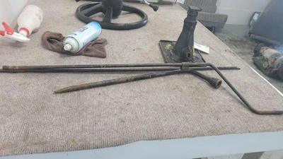 1987-1991 Chevrolet Suburban 1500 Jack/Toolkit, Black, 000 Foto 1 de 4