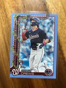 2025 Topps Holiday - Dylan Crews #H46 brillo azul claro (RC) - Imagen 1 de 2
