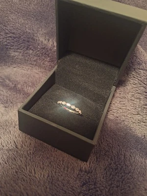 Оцененный Neil Lane премьера бриллиант группы 5/8 ct tw 14K белое золото размер 6,75 - Изображение 1 из 4