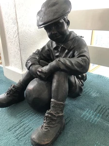 Billy Boy With A Ball Resin Sculpture By Flame Homeware - Picture 1 of 4