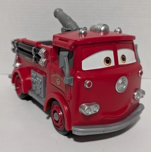 Disney Pixar Cars Stunt Splash Camion dei Pompieri Rosso Camion dei Pompieri Mattel Veicolo Giocattolo 2020 - Foto 1 di 10