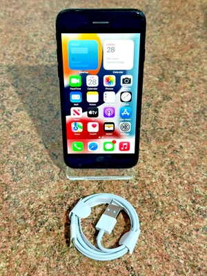 Apple iPhone 7 128GB 2GB RAM 4.7-inch Quad-core 2.34 GHz with iOS 10 Jet Black - Image 1 of 4