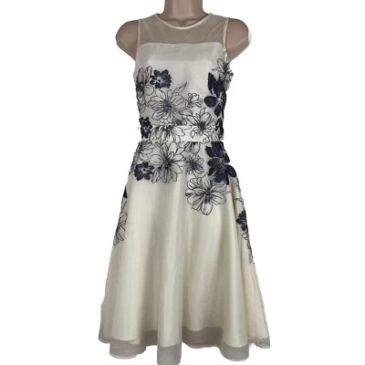 Gabby Skye Dress Womens Size 2 Knee Length Sleeveless A-Line Formal White Floral - Image 1 of 4
