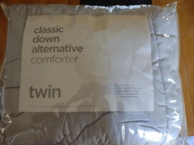 JCP Home Classic Down Comforter Twin 68" x 86" Brand New - Image 1 of 3