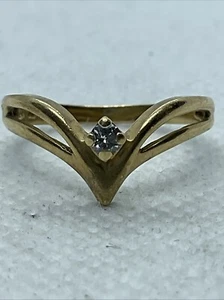 VINTAGE HANDMADE Solid 14K Yellow Gold Genuine Diamond V-Shaped Ladies Band Ring - Picture 1 of 23