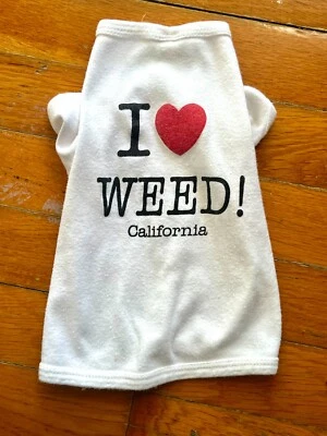 CAMISETA I HEART LOVE WEED CALIFORNIA PERRO PEQUEÑO PERRO Foto 1 de 4