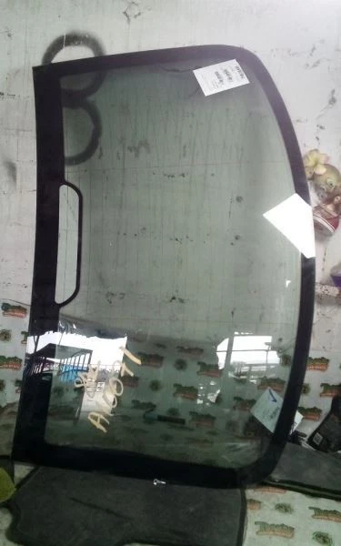 Back Glass Green Tint Fits 06-10 BMW 550i 3494579 - Image 1 of 1