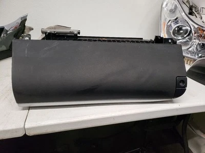 IS250     2012 Glove Box 1083584 - Imagem 1 de 4