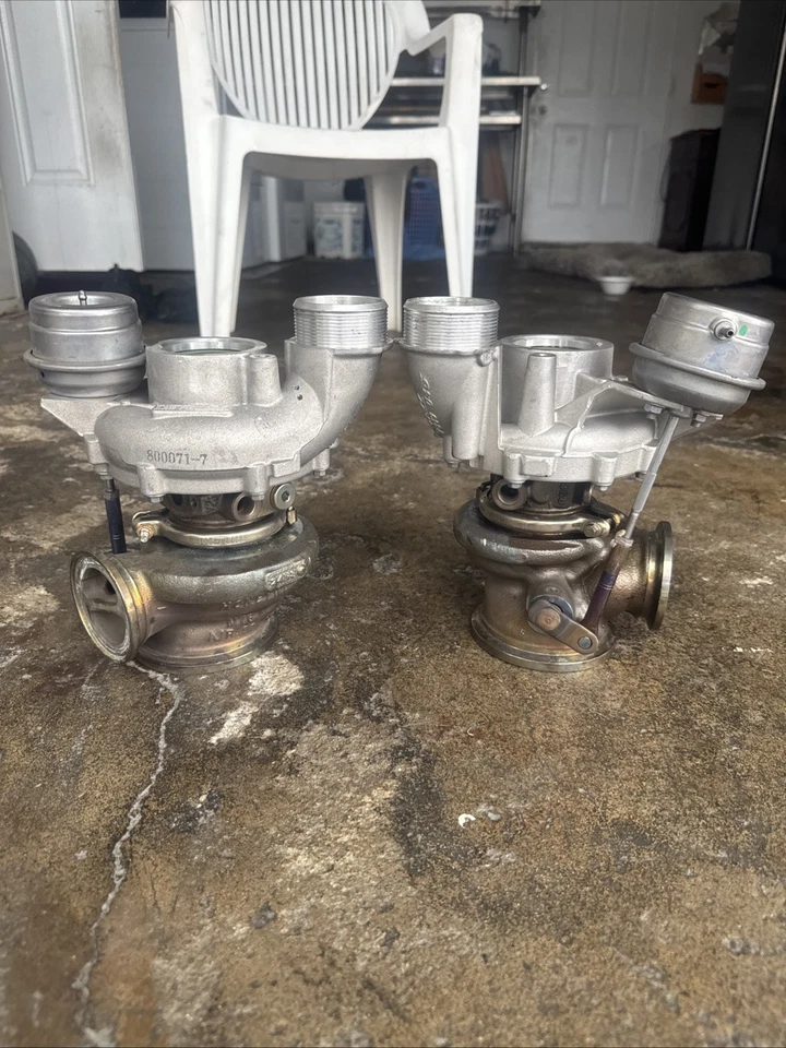 TURBOCOMPRESOR TURBO IZQUIERDO Y DERECHO BMW X6M F86 F85 X5M 15-19 4,4 L 784904503 7849045 Foto 1 de 4