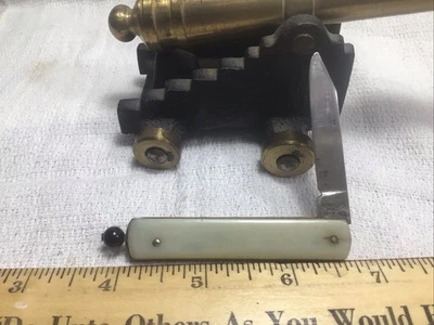 NAVAJA DE BOLSILLO PLEGABLE DE COLECCIÓN INUSUAL BOLA DE TRACCIÓN REMINGTON R17 EE. UU. ÚNICA RARA 2 Foto 1 de 4