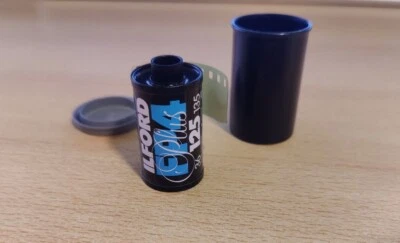 Ilford FP 4 125 Plus - ISO 125/22 Din - 36 Film s/w 24x36 mm  *ABGELAUFEN* - Bild 1 von 2