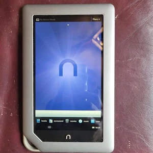 Barnes & Noble Nook Color Tablet 8GB WiFi BNTV250 - #20250521632 - Picture 1 of 2