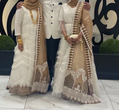 Impresionante Lengha de Novia Asiático, Indio, Paquistaní, Vestido de Novia, Vestido, Ropa de Fiesta Foto 1 de 4