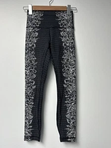 Lululemon Wunder Under High Rise Leggings Size 4 Black with white floral design - Picture 1 of 10