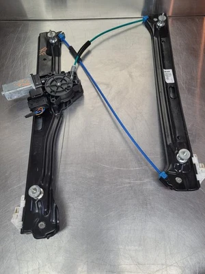 Conjunto motor regulador ventana puerta derecha delantera derecha BMW X1 16-22 OEM 7349514-07 Foto 1 de 4