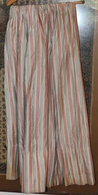 Falda antigua tipo cabaña de troncos estilo pradera Foto 1 de 4