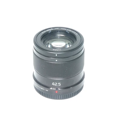 Panasonic Lumix G 42.5mm Lens f/1.7 - Image 1 of 4