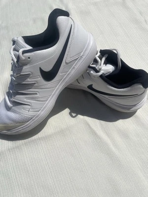 NIKE AIR ZOOM Prestige Tennis Shoe Men's 11.5 White Black - Image 1 of 4
