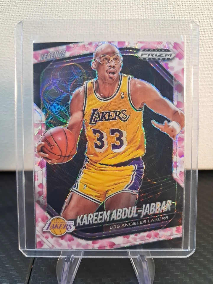 2024-25 Panini Prizm Black Legends Kareem Abdul-Jabbar Cherry Blossom 🌸 19/20 Foto 1 de 4