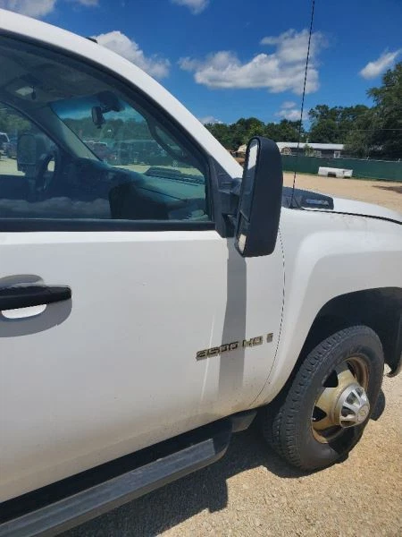 Puerta delantera derecha blanca doble OEM 2008 2009 2010 Chevrolet Silverado 3500HD Foto 1 de 4