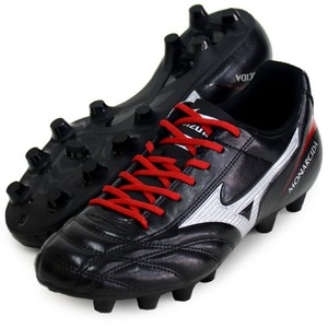 wide soccer shoes mens