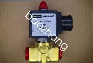 New Parker 131K0111 Pneumatic Valve - Picture 1 of 3