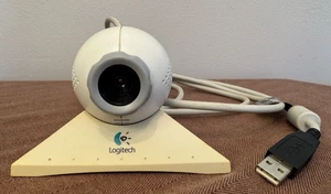 UNTESTED Vintage Logitech Quickcam USB Webcam 2000s Computer Camera Base and CD - Picture 1 of 5