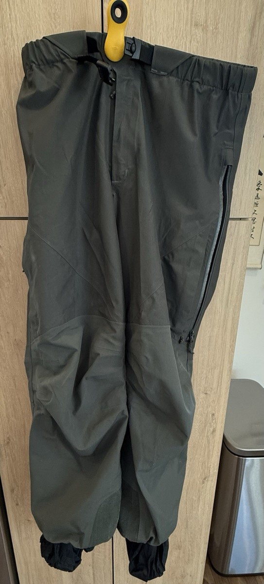 Arc'teryx Men's Winter Sports Snow Pants & Bibs for sale - eBay Arc'teryx Men's Winter Sports Snow Pants & Bibs for sale - eBay