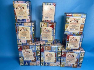 Lotto 9 figurine Raggedy Ann & Andy Enesco con scatole vintage da collezione - Foto 1 di 13