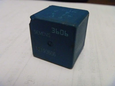 BUICK GM CENTURY ELECTRICAL RELAY 12193606 357647 - Image 1 of 2