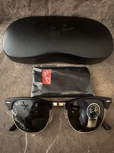 Ray-Ban Clubmaster Classic RB3016 51mm Sonnenbrille - schwarze/grüne Gläser - Bild 1 von 12