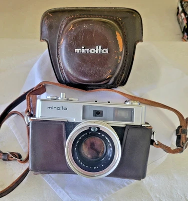 Cámara Minolta Hi-Matic 7 35 mm con Rokkor F/1 7 con estuche original ~ sin probar Foto 1 de 4