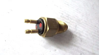 Engine Coolant Fan Temperature Switch BWD TFS556 - Image 1 of 3
