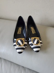 Salvatore Ferragamo “EZIA” black and White patent leather pump 6.5 B - Picture 1 of 10