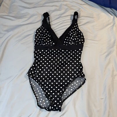 Traje de baño para mujer de gran longitud 1 pieza blanco y negro lunqueado talla 8 usado en excelente estado  Foto 1 de 4