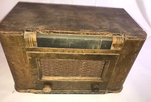 Antique Westinghouse Serenader Wood Radio Made in USA SOLD AS IS FOR PARTS - Picture 1 of 7