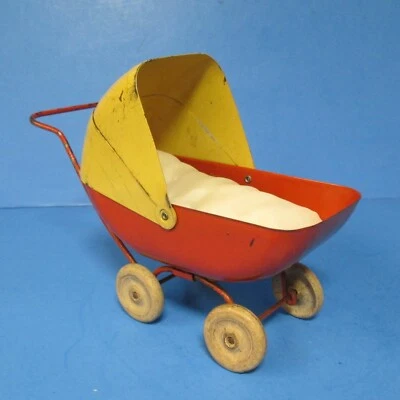 Muñeca antigua juguete cochecito de bebé cochecito 2 piezas capucha móvil y colchón Wyandotte? rj Foto 1 de 4