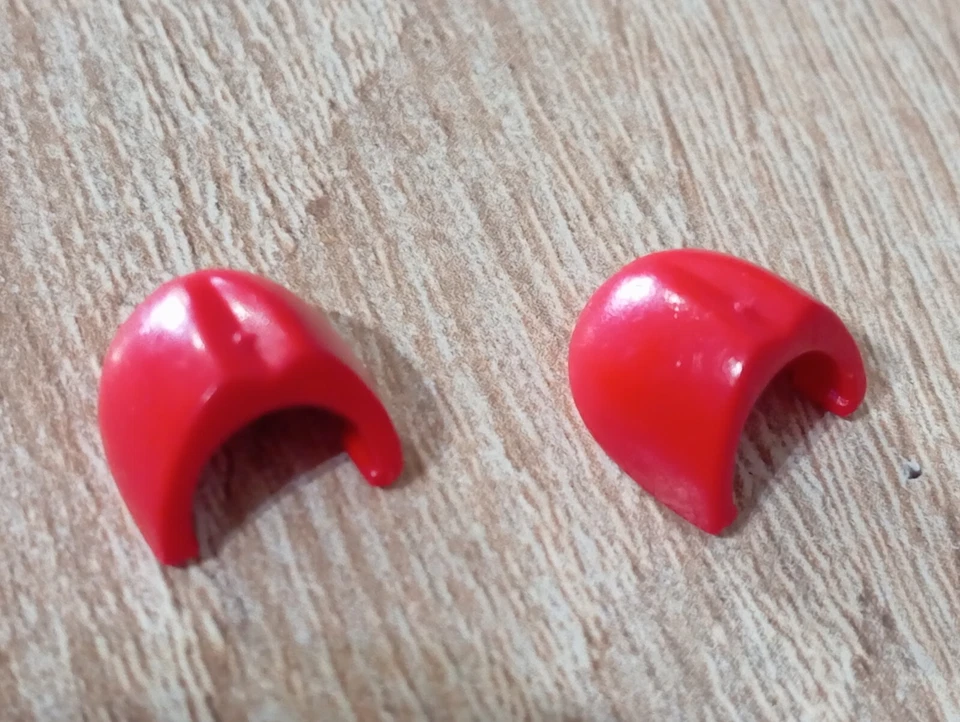 PLAYMOBIL X2 ÉPAULES ROUGES COLONIALES CONQUISTADOR PIRATE CHEVALIER MÉDIÉVAL - Photo 1/1