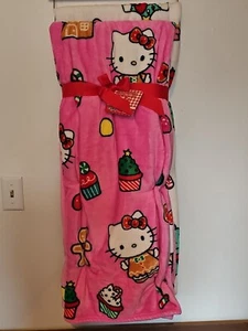 Hello Kitty Christmas Blanket Set! 2 Blankets In One! 60"x70" Faux Rabbit Fur - Picture 1 of 4
