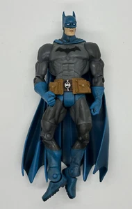 Mattel: DC Super Heroes S3 Select Sculpt Batman blau/grau 6" lose Actionfigur - Bild 1 von 2