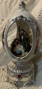 Porcelain Egg Shaped Musical Box With Revolving Nativity ~ 3 Wisemen(L4) - Picture 1 of 12